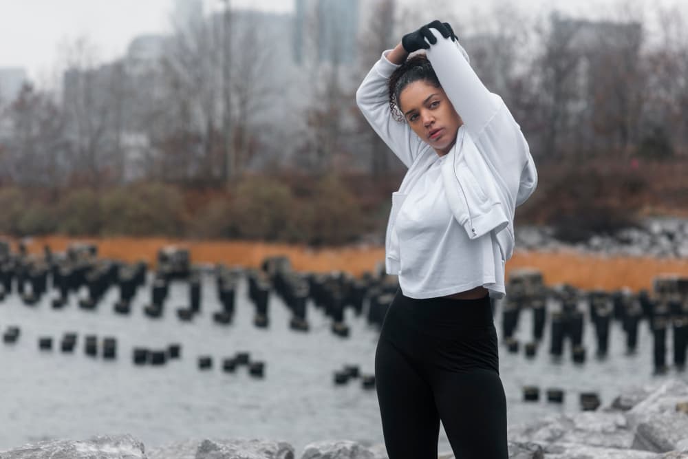 Polaire femme : pourquoi c'est l’alliée idéale des travailleuses en extérieur ?